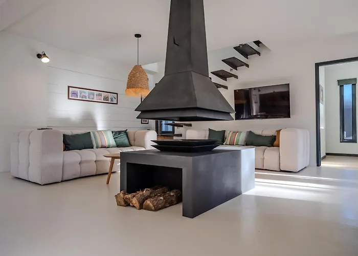 Architect-designed villa, 6 bedrooms, private pool Villa Andernos-les-Bains