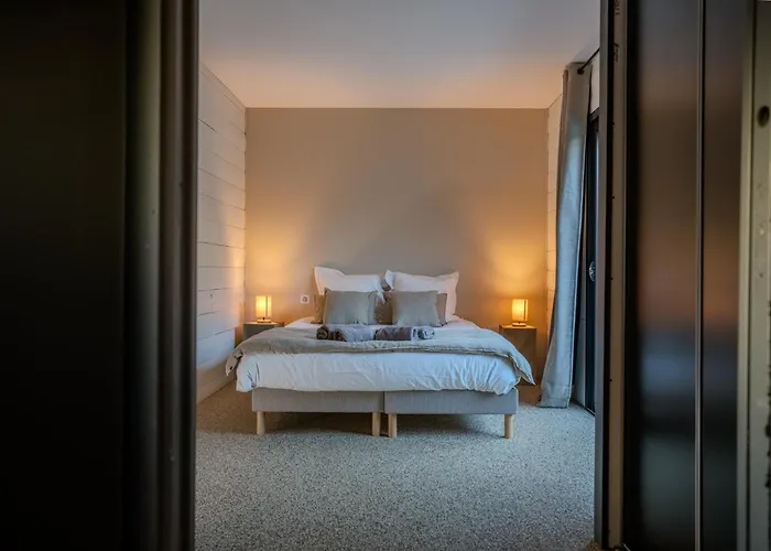 Architect-designed villa, 6 bedrooms, private pool *