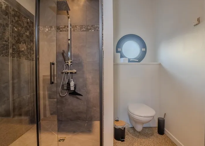 Villa Architect-designed villa, 6 bedrooms, private pool Andernos-les-Bains